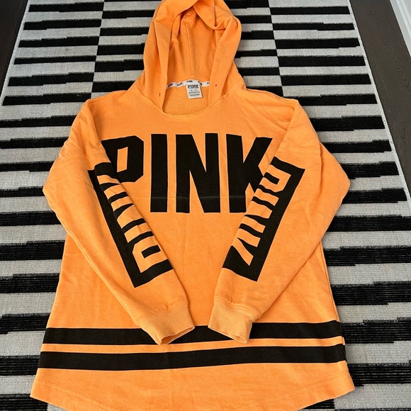 Victoria Secret Pink Oversized Sweater - Picture 4 of 9